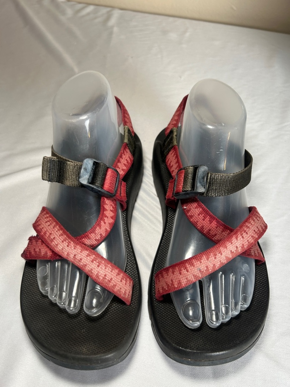 Chaco Adjustable Strap Classic Sandal Burgundy Size 9 - Picture 4 of 16